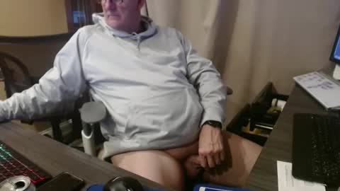 Snapshot of olderandwiser chatting on February 23, 2026, 5:49 am Older and Wiser online show from February 23, 2026, 5:49 am