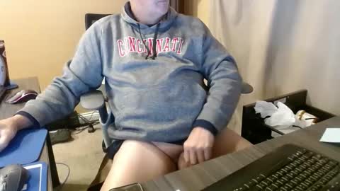 Snapshot of olderandwiser chatting on February 25, 2026, 4:55 am Older and Wiser online show from February 25, 2026, 4:55 am