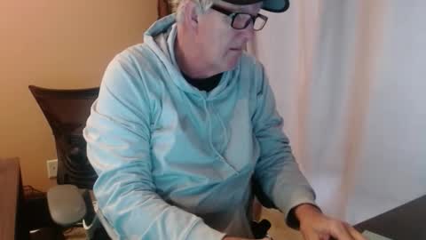 Snapshot of olderandwiser chatting on March 4, 2026, 7:20 pm Older and Wiser online show from March 4, 2026, 7:20 pm