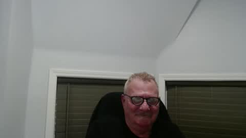 Snapshot of oldguybigd chatting on April 16, 2026, 2:12 am oldguybigd online show from April 16, 2026, 2:12 am
