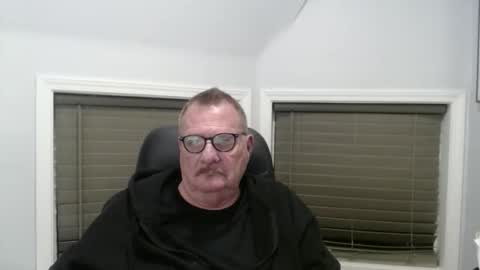 Snapshot of oldguybigd chatting on April 19, 2026, 4:34 am oldguybigd online show from April 19, 2026, 4:34 am