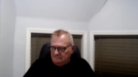 Snapshot of oldguybigd chatting on May 8, 2026, 6:41 am oldguybigd online show from May 8, 2026, 6:41 am