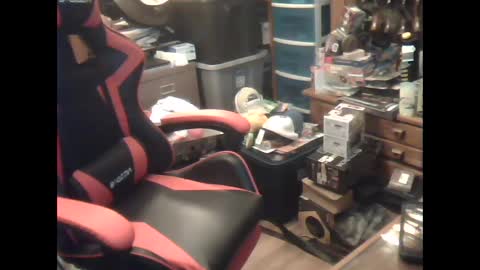 oldman196262 online show from September 15, 2025, 2:39 pm