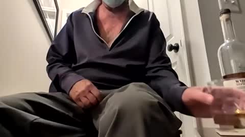 Snapshot of oldsubman chatting on November 17, 2025, 11:32 pm oldsubman online show from November 17, 2025, 11:32 pm