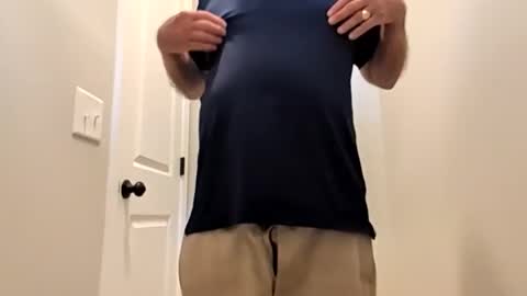 Snapshot of oldsubman chatting on March 5, 2026, 10:17 pm oldsubman online show from March 5, 2026, 10:17 pm