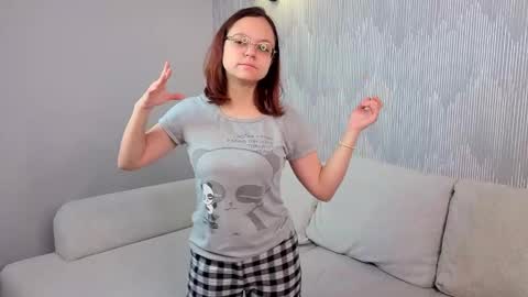 Stella online show from November 13, 2025, 11:09 am