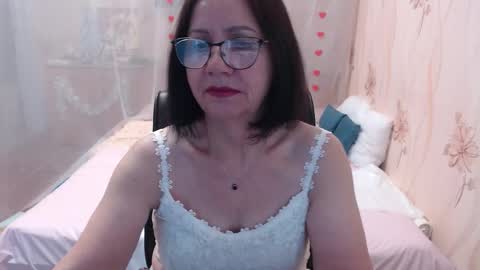 Snapshot of olgahottie chatting on December 16, 2025, 11:10 pm OlgaHottie online show from December 16, 2025, 11:10 pm