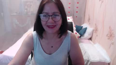 Snapshot of olgahottie chatting on December 19, 2025, 11:34 pm OlgaHottie online show from December 19, 2025, 11:34 pm