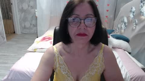 Snapshot of olgahottie chatting on April 5, 2026, 11:24 pm OlgaHottie online show from April 5, 2026, 11:24 pm