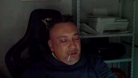 olimpio1230 online show from December 1, 2025, 1:27 pm