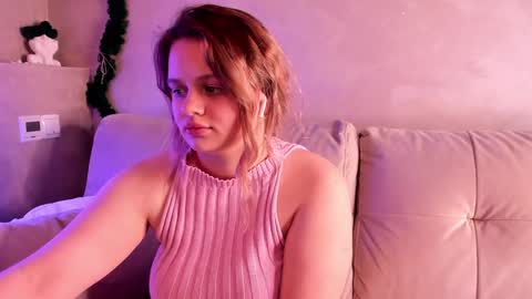 Snapshot of olisyasweet chatting on December 27, 2024, 7:35 pm olisyasweet online show from December 27, 2024, 7:35 pm