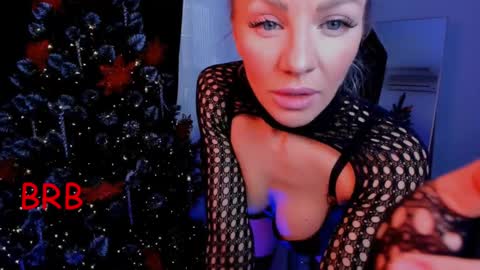 Snapshot of oliva_candy chatting on January 2, 2025, 9:00 am oliva_candy online show from January 2, 2025, 9:00 am