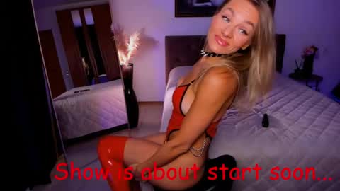 oliva_candy online show from May 12, 2026, 8:39 pm