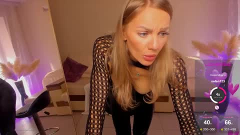 oliva_candy online show from May 25, 2026, 2:12 pm