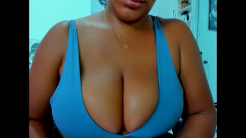 Snapshot of olivahot30 chatting on February 10, 2025, 9:15 pm olivahot30 online show from February 10, 2025, 9:15 pm