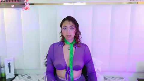 Snapshot of olivejoness_ chatting on October 5, 2025, 1:04 am olive online show from October 5, 2025, 1:04 am