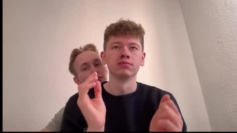 Snapshot of oliver_and_thomas chatting on October 11, 2025, 10:03 am Oliver and Thomas online show from October 11, 2025, 10:03 am
