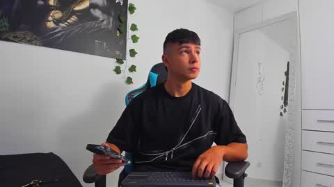 Oliver bray online show from March 8, 2025, 12:11 am