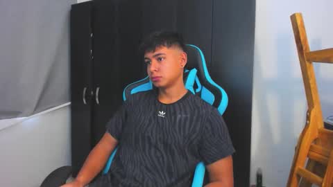 Oliver bray online show from November 25, 2025, 3:34 pm