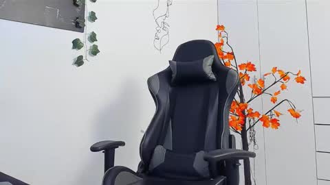 Snapshot of oliver_bray chatting on February 16, 2026, 9:00 pm Oliver bray online show from February 16, 2026, 9:00 pm