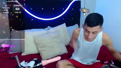 Snapshot of oliver_king_sex chatting on December 9, 2024, 7:07 pm Oliver Smith online show from December 9, 2024, 7:07 pm