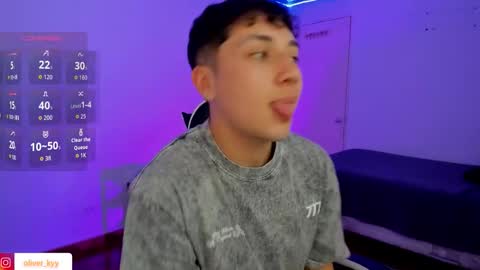 Snapshot of oliver_kyy chatting on November 8, 2025, 6:29 pm oliveeer online show from November 8, 2025, 6:29 pm