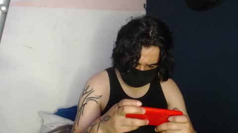 Snapshot of oliver_laid_2023 chatting on December 9, 2024, 6:55 am oliver_laid_2023 online show from December 9, 2024, 6:55 am