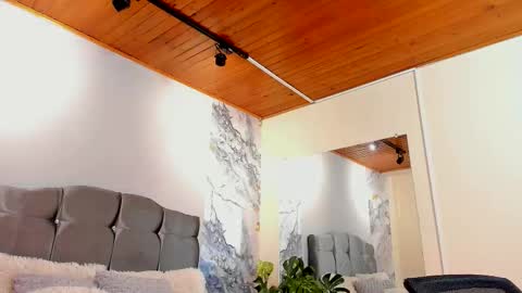 oliver mr  online show from January 6, 2026, 8:01 pm