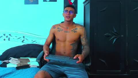 oliver_smith_2 online show from June 6, 2026, 2:44 pm