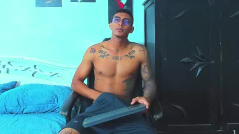 oliver_smith_2 online show from July 24, 2026, 1:09 pm