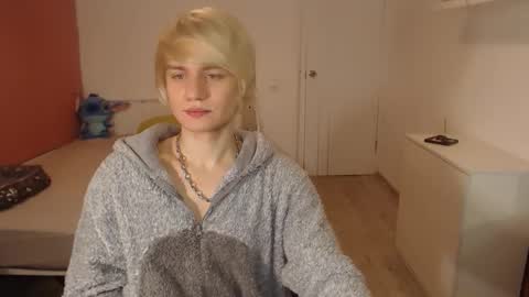 Oliver online show from November 30, 2025, 2:37 am