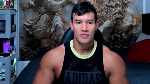 Snapshot of oliver_tommy chatting on October 24, 2025, 12:34 pm oliver_tommy online show from October 24, 2025, 12:34 pm