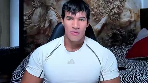 Snapshot of oliver_tommy chatting on November 28, 2025, 12:08 pm oliver_tommy online show from November 28, 2025, 12:08 pm