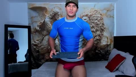 Snapshot of oliver_tommy chatting on December 2, 2025, 12:10 pm oliver_tommy online show from December 2, 2025, 12:10 pm