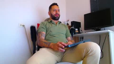 oliver online show from January 6, 2026, 12:53 pm