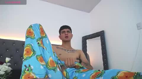 Snapshot of oliverkoch chatting on December 22, 2024, 6:28 am Oliver Koch online show from December 22, 2024, 6:28 am