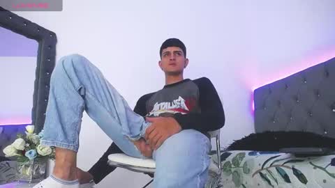 Snapshot of oliverkoch chatting on January 10, 2025, 3:29 am Oliver Koch online show from January 10, 2025, 3:29 am