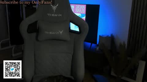 Snapshot of oliverrgroove chatting on January 12, 2026, 3:39 pm oliverrgroove online show from January 12, 2026, 3:39 pm