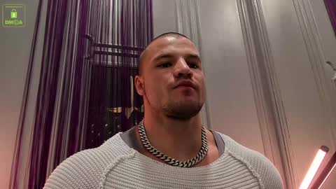 OliverSport online show from December 8, 2024, 3:35 pm