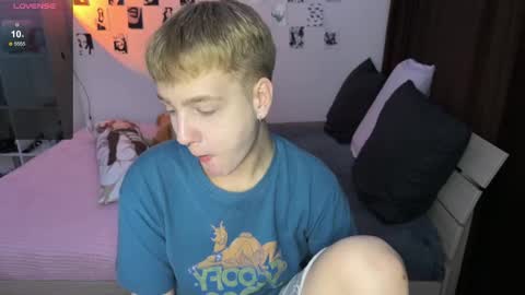 oliver online show from September 20, 2025, 6:03 am