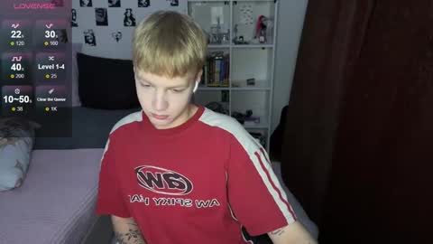 oliver online show from October 3, 2025, 12:46 pm