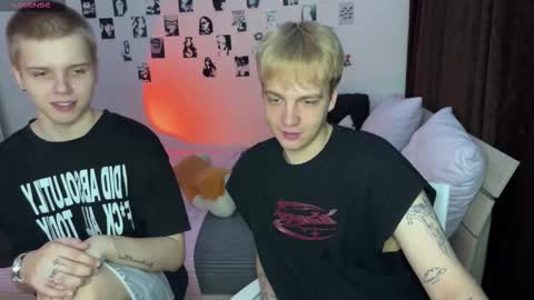 oliver online show from December 5, 2025, 10:13 am