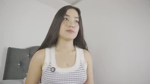Snapshot of olivia22love chatting on April 4, 2026, 5:27 am ..................................... 500 am- 1200 pm GMT-5 online show from April 4, 2026, 5:27 am