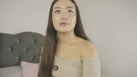 Snapshot of olivia22love chatting on May 6, 2026, 7:46 am ..................................... 500 am- 1200 pm GMT-5 online show from May 6, 2026, 7:46 am