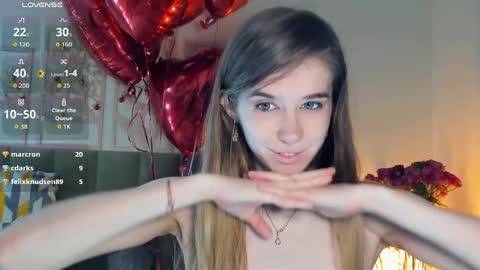 Snapshot of olivia_7 chatting on April 10, 2026, 4:12 pm Olivia online show from April 10, 2026, 4:12 pm