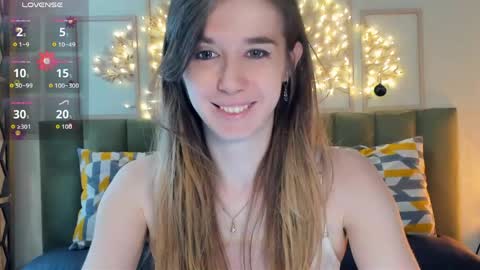Snapshot of olivia_7 chatting on May 10, 2026, 5:29 pm Olivia online show from May 10, 2026, 5:29 pm