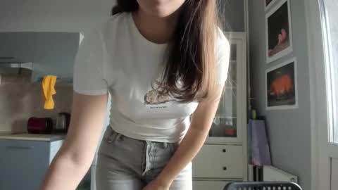 Snapshot of olivia__dream chatting on May 9, 2026, 11:15 am olivia__dream online show from May 9, 2026, 11:15 am