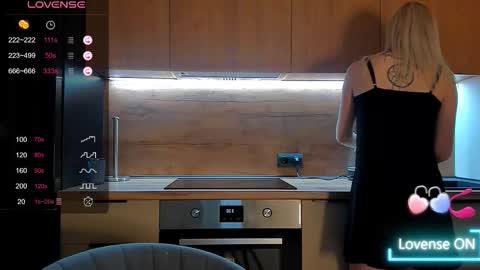 Snapshot of olivia_bells chatting on March 12, 2026, 10:16 pm Olivia 3 online show from March 12, 2026, 10:16 pm