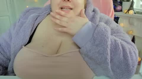 Snapshot of olivia_bud_gold chatting on March 6, 2025, 10:20 am Olivia Gold online show from March 6, 2025, 10:20 am