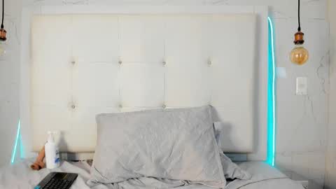 Snapshot of olivia_bunny52 chatting on November 21, 2025, 9:13 pm olivia online show from November 21, 2025, 9:13 pm